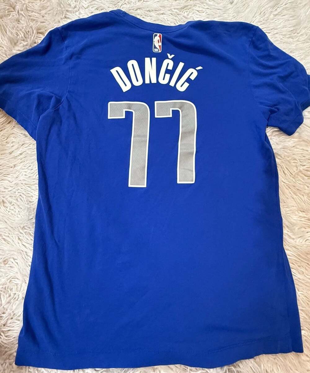 Nike Dallas Mavericks Luka Doncic 77 Dri-Fit Blue T-Shirt Men's Medium